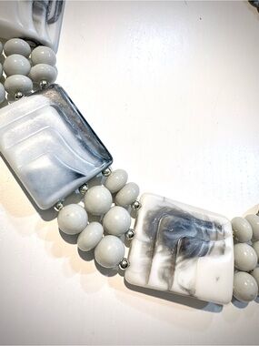 Stunning Vintage Lucite Statement Necklace